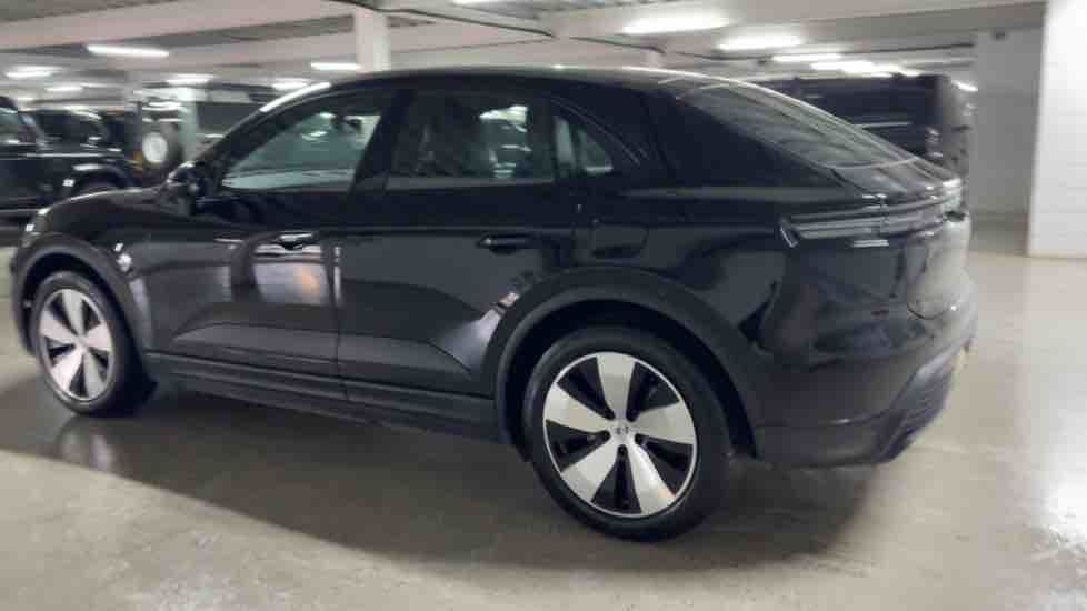 More views of Porsche Macan