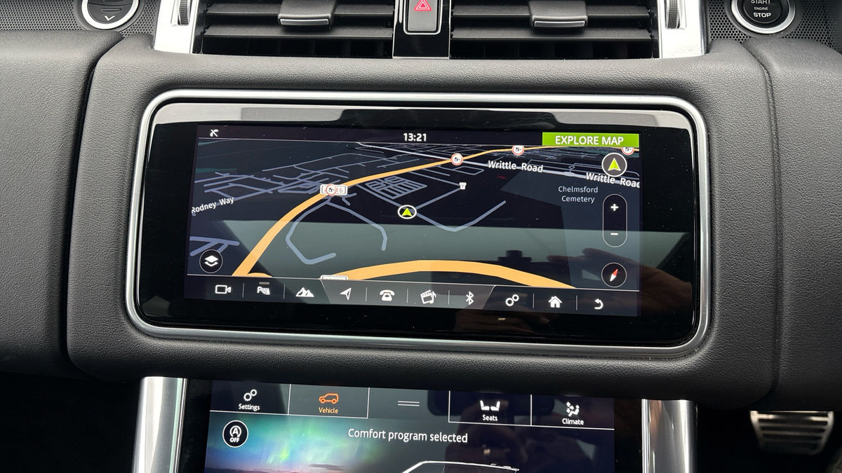 Land Rover Range Rover Sport Image 17
