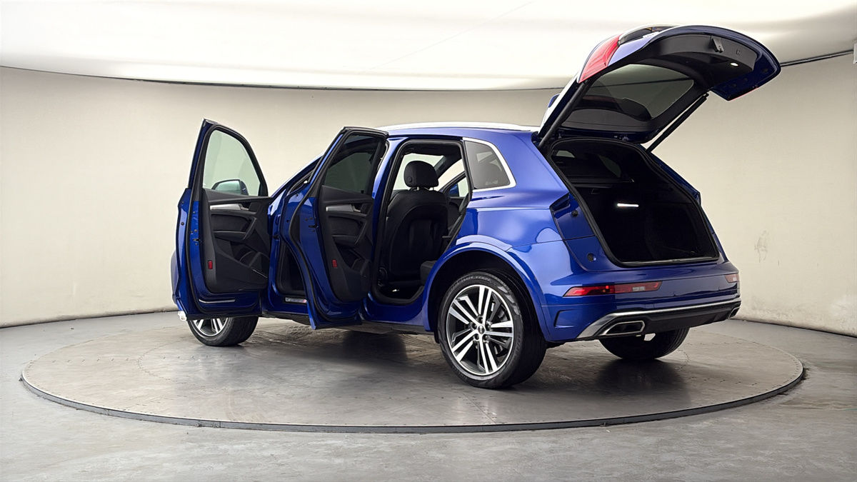 More views of Audi Q5