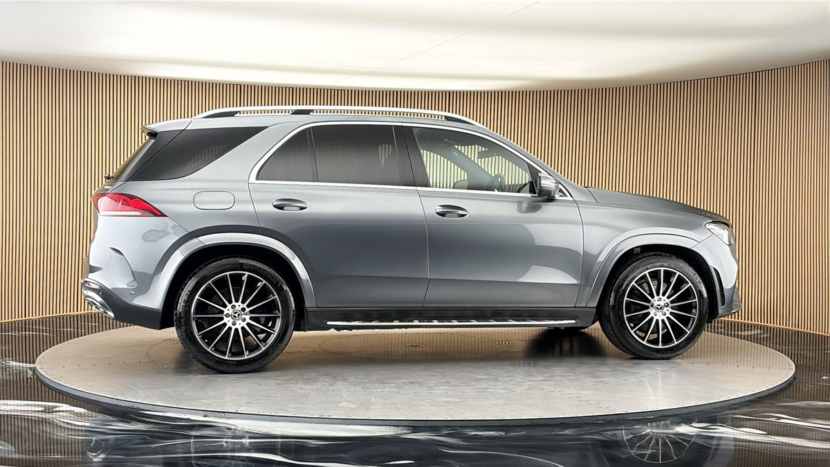 More views of Mercedes-Benz GLE