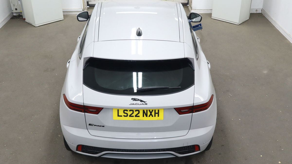 Jaguar E-PACE Image 8