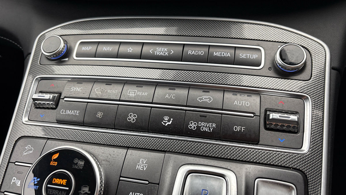 Hyundai Santa Fe Image 6
