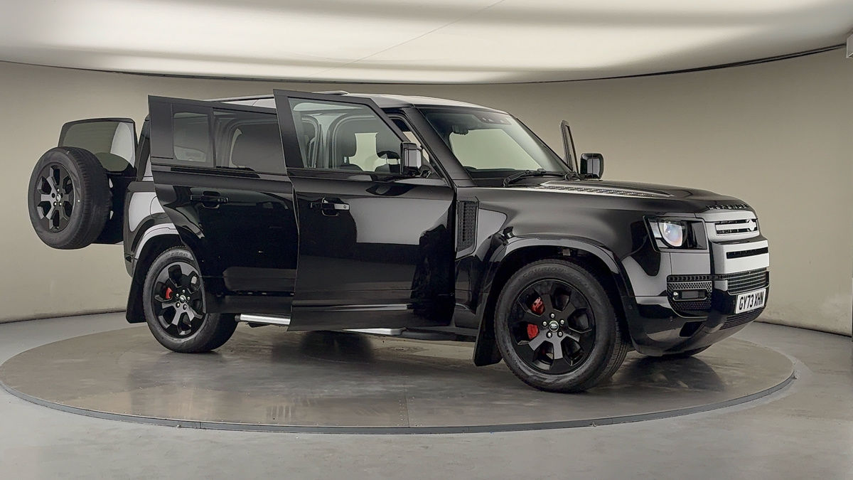 More views of Land Rover Defender 110