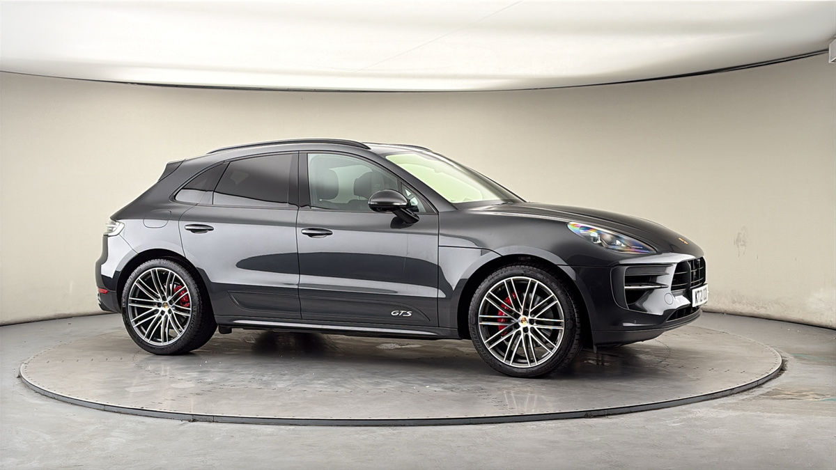 More views of Porsche Macan