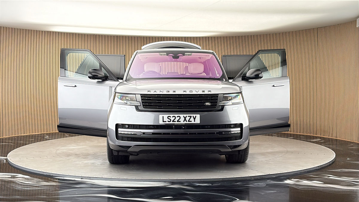 More views of Land Rover Range Rover
