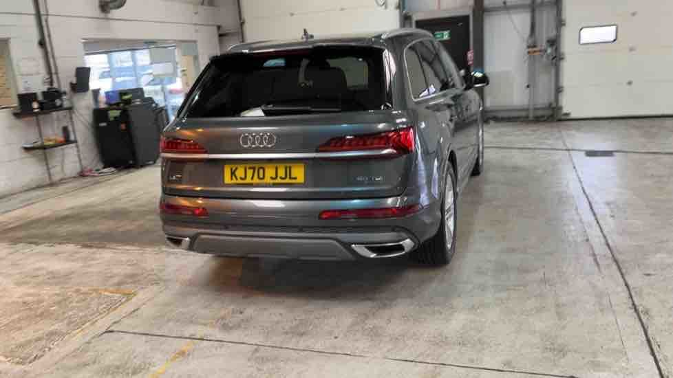 More views of Audi Q7