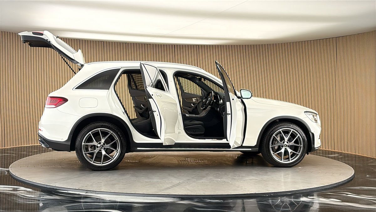 More views of Mercedes-Benz GLC