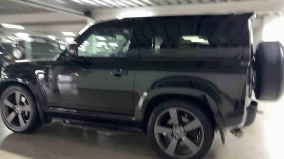 More views of Land Rover Defender 90