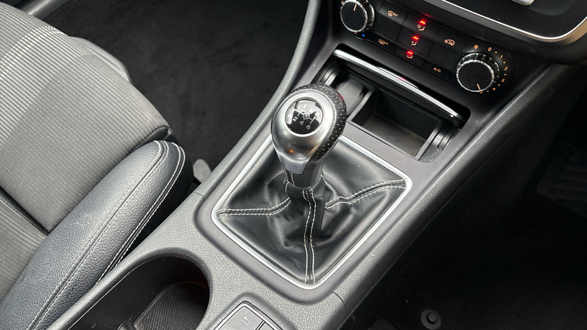 Mercedes-Benz GLA Image 6