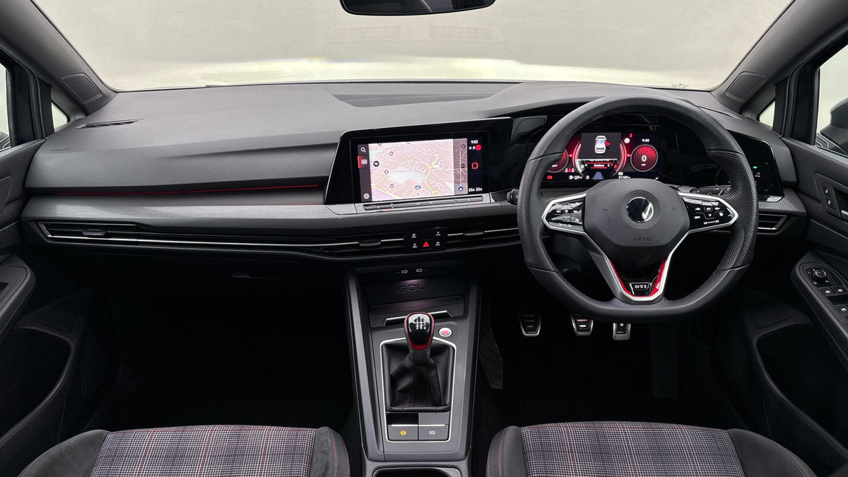 Volkswagen Golf Image 12