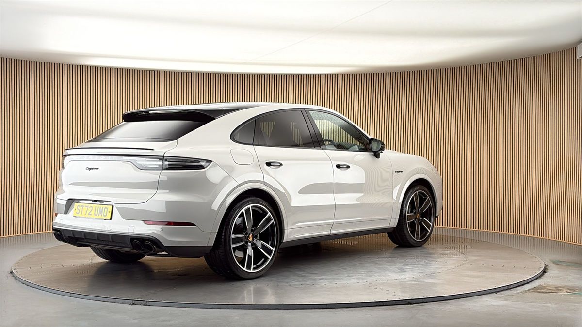Porsche Cayenne Image 21