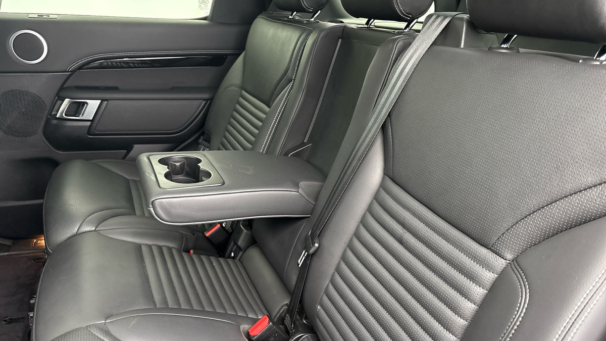 Land Rover Discovery Image 21