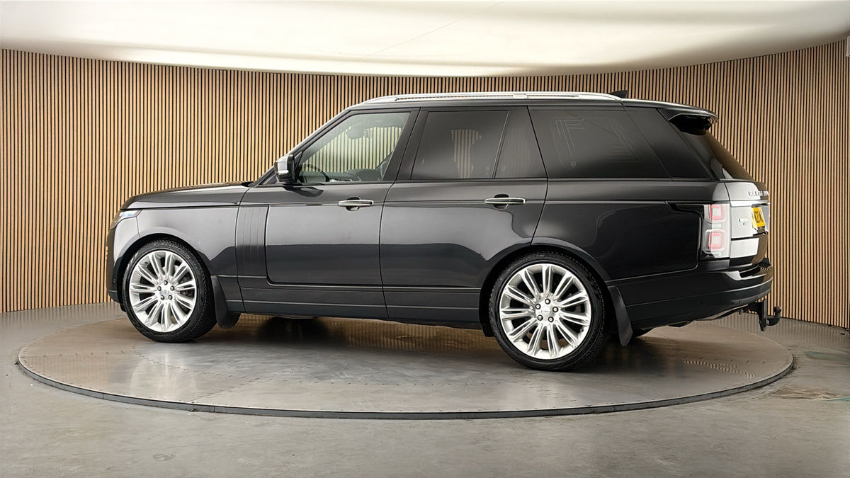 More views of Land Rover Range Rover