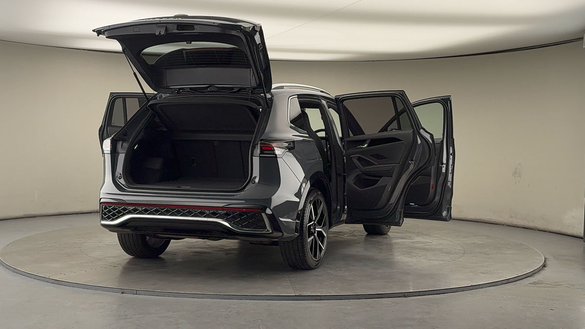 More views of Volkswagen Tiguan