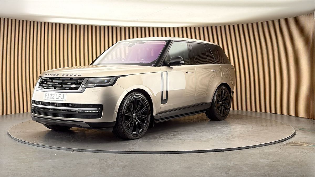 More views of Land Rover Range Rover