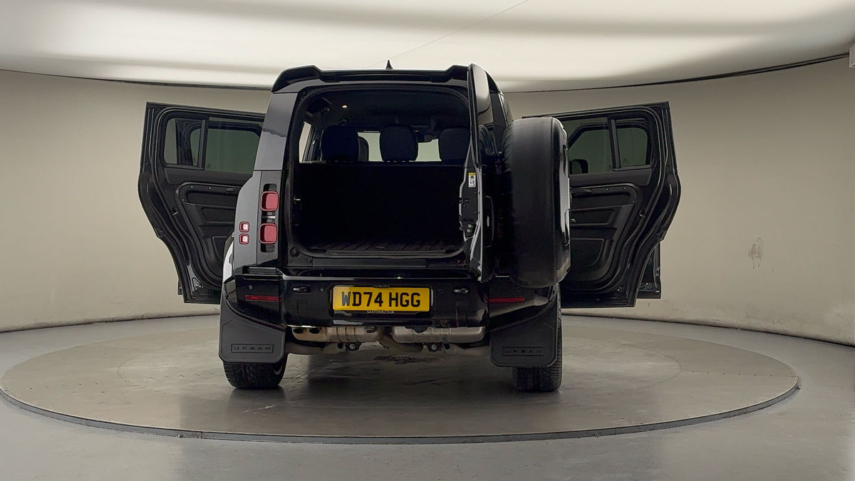 More views of Land Rover Defender 110