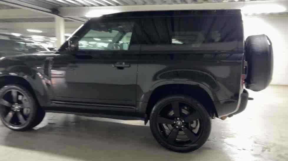 More views of Land Rover Defender 90