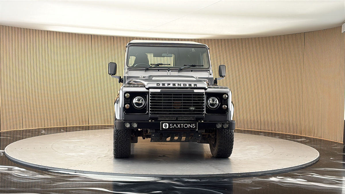 More views of Land Rover Defender 90