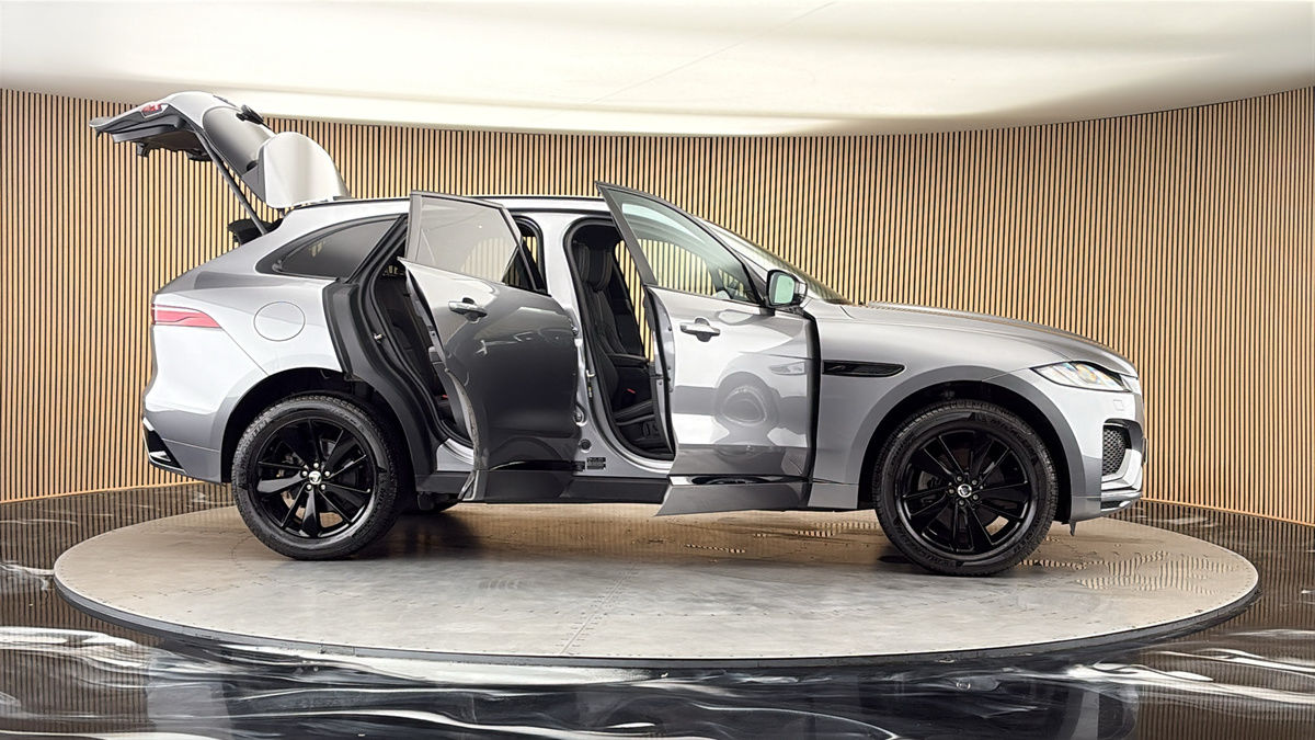 More views of Jaguar F-PACE