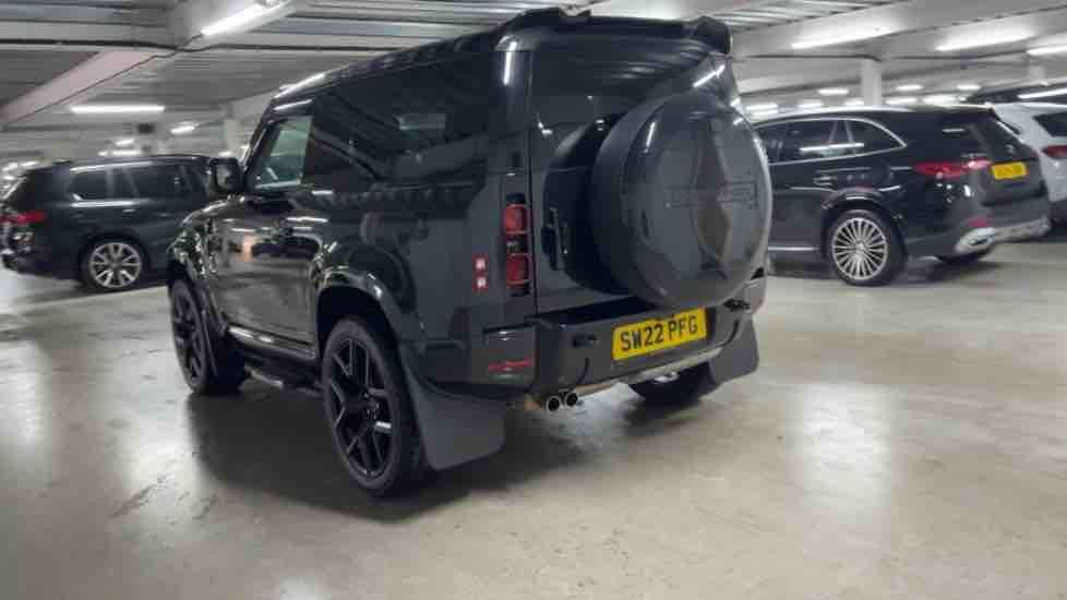 More views of Land Rover Defender 90