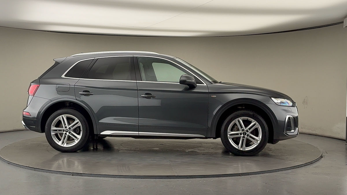 More views of Audi Q5