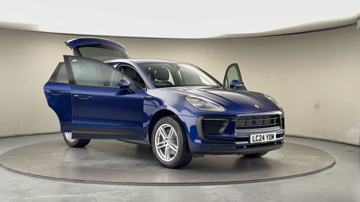 More views of Porsche Macan