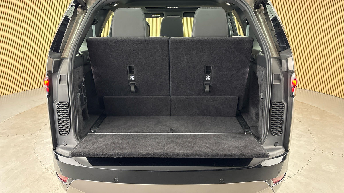 Land Rover Discovery Image 11