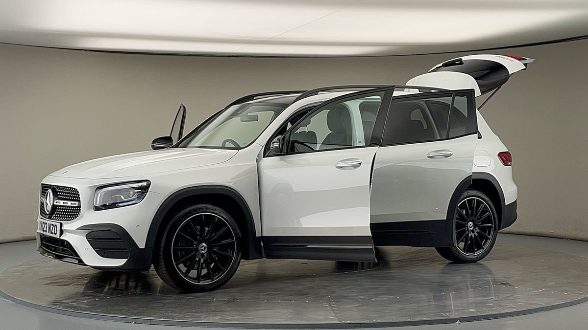 More views of Mercedes-Benz GLB