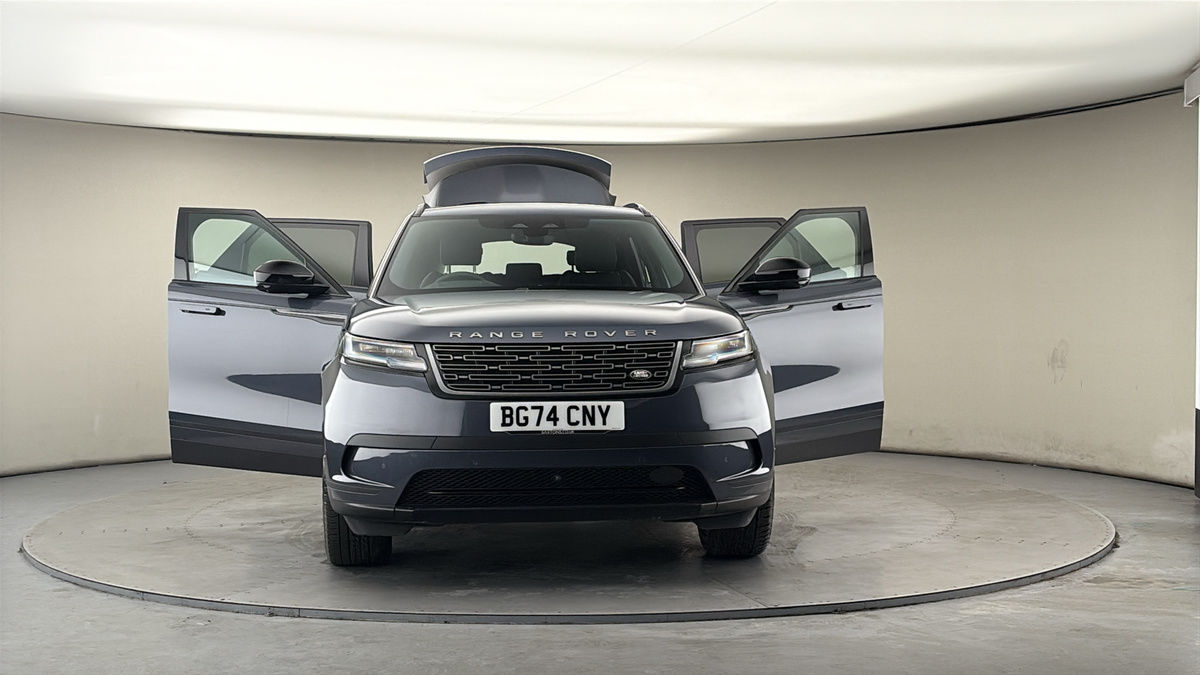 More views of Land Rover Range Rover Velar