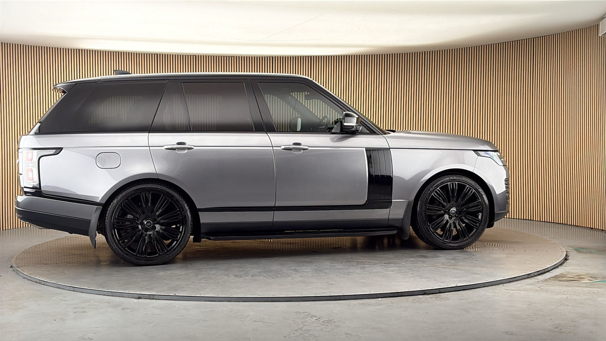 More views of Land Rover Range Rover