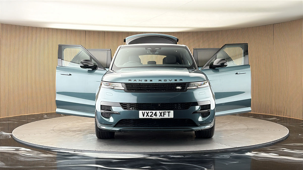 More views of Land Rover Range Rover Sport