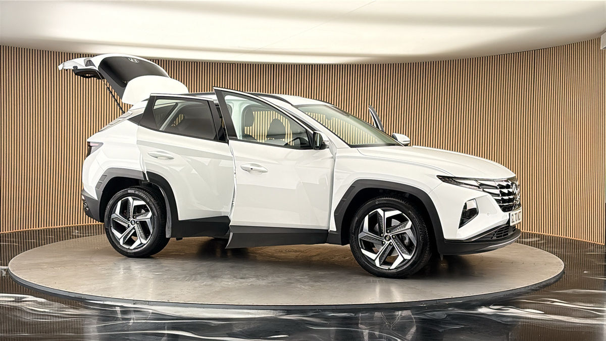 More views of Hyundai TUCSON