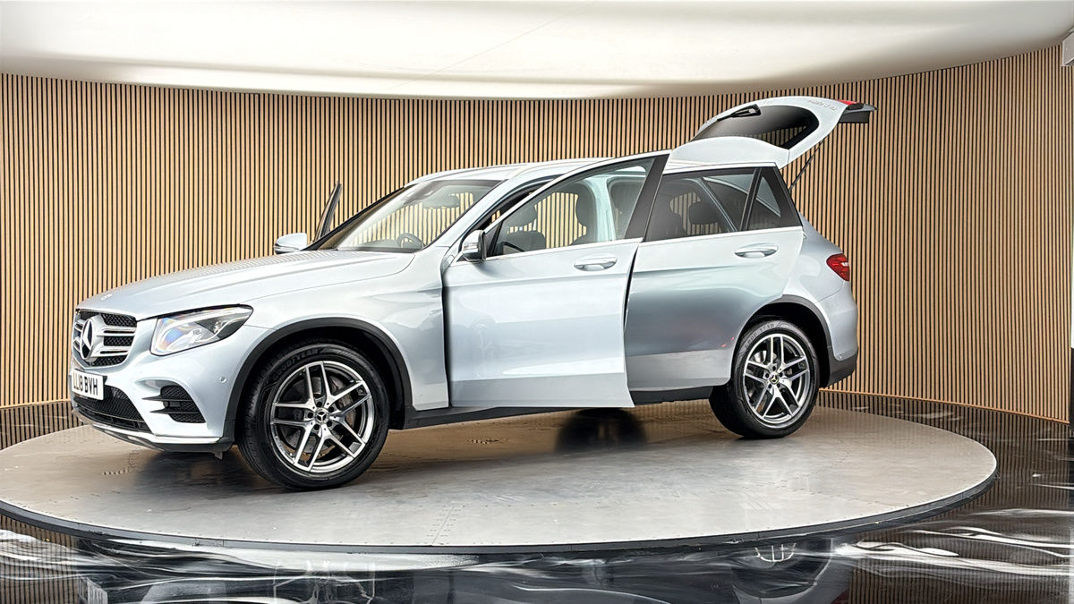 More views of Mercedes-Benz GLC