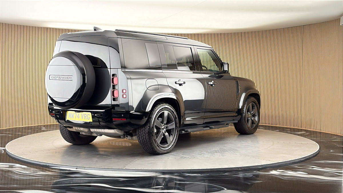 More views of Land Rover Defender 110