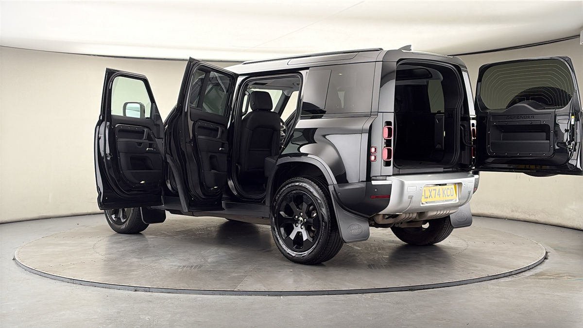 More views of Land Rover Defender 110