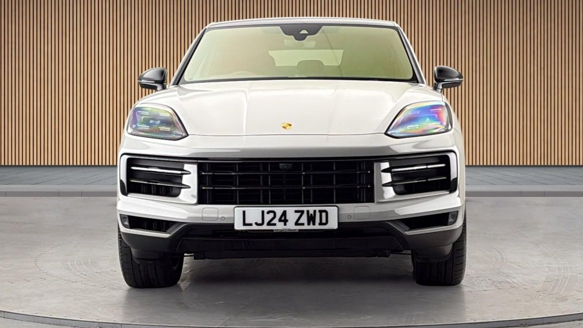 Porsche Cayenne Image 3