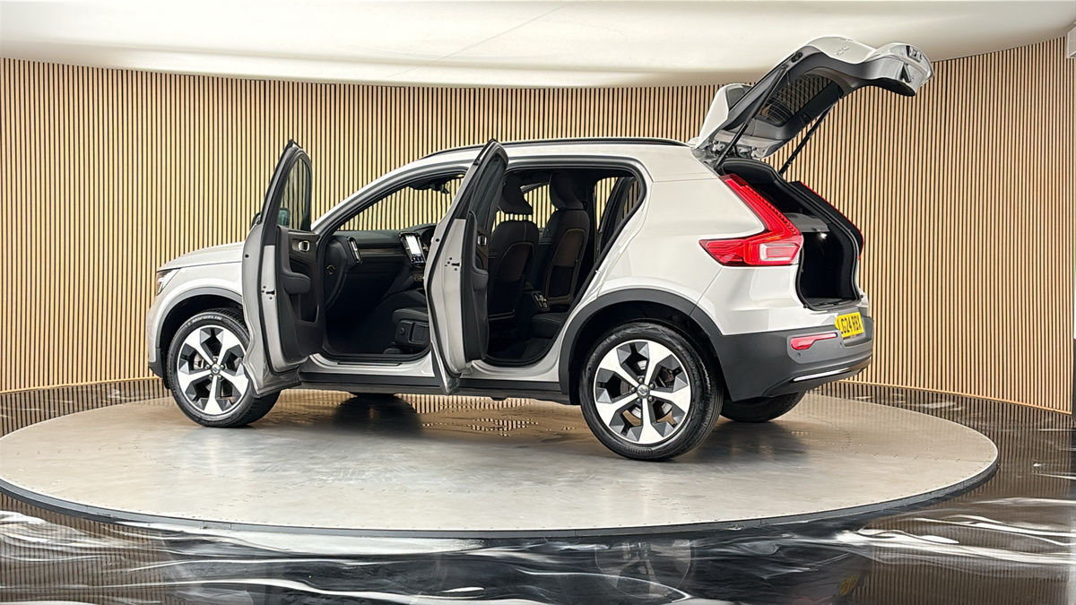 More views of Volvo XC40