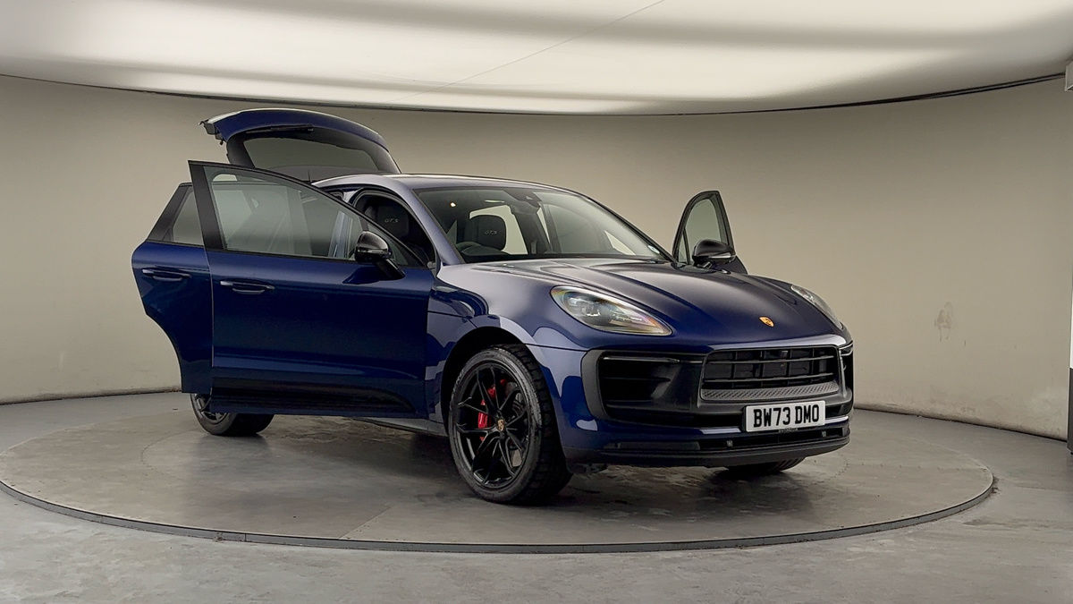 More views of Porsche Macan