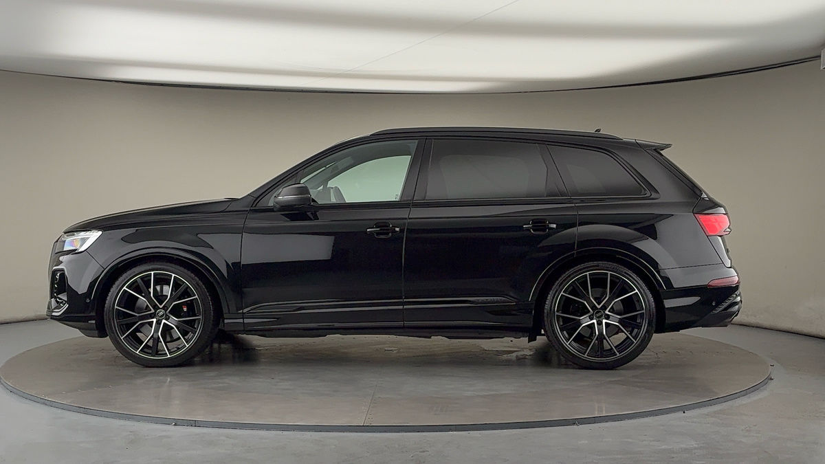 Audi SQ7 Image 15