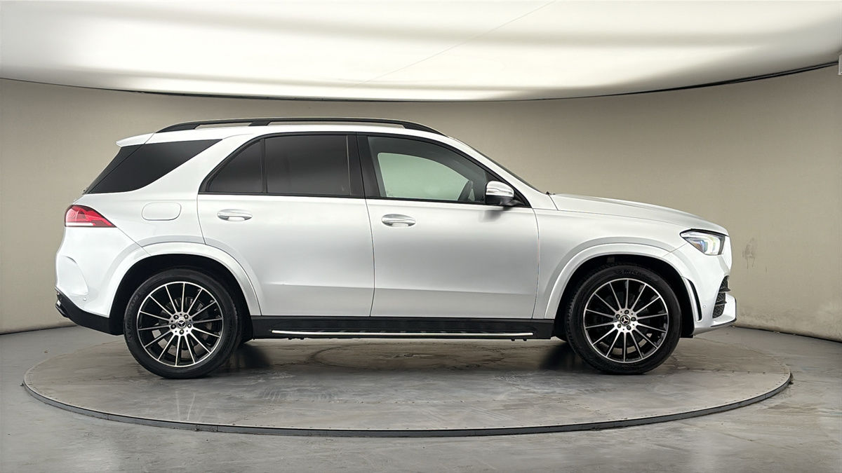 Mercedes-Benz GLE Image 16