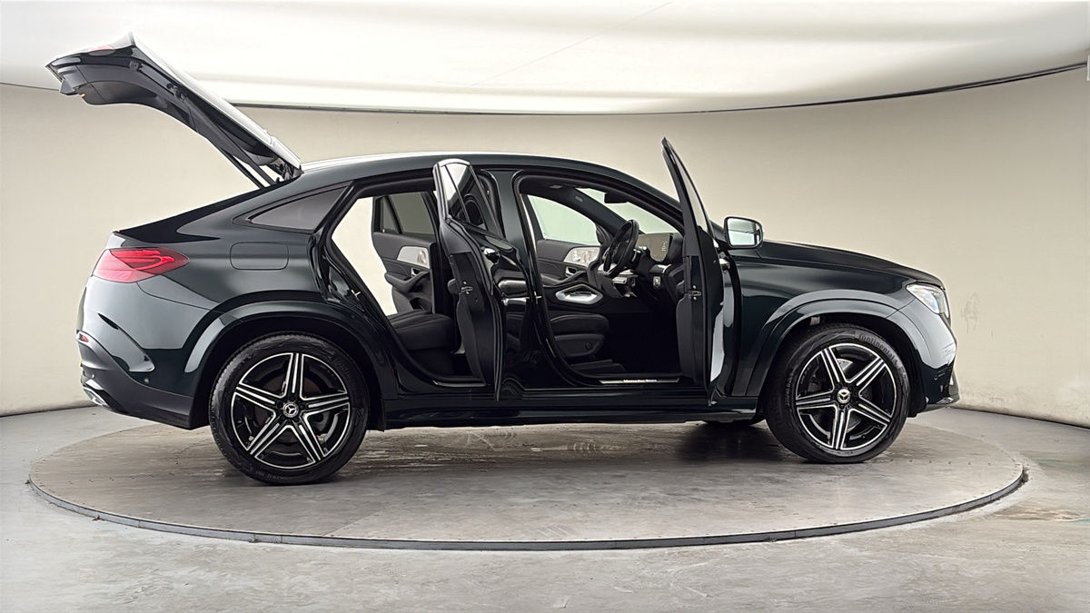 More views of Mercedes-Benz GLE