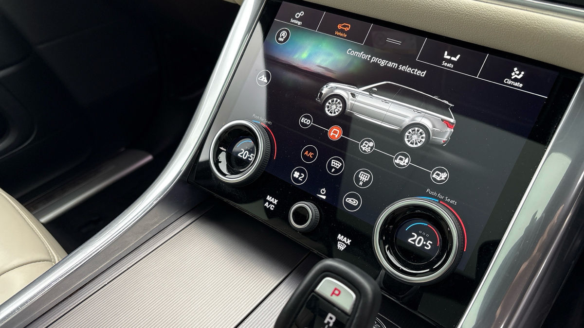 Land Rover Range Rover Sport Image 27