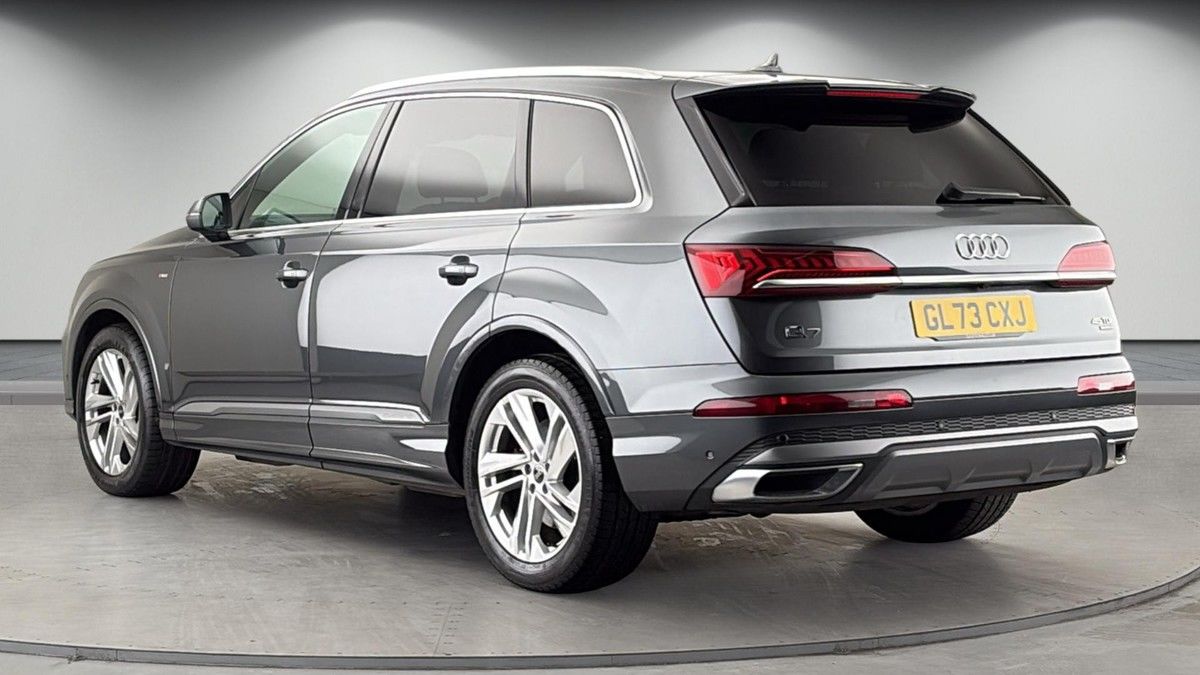 Audi Q7 Image 2
