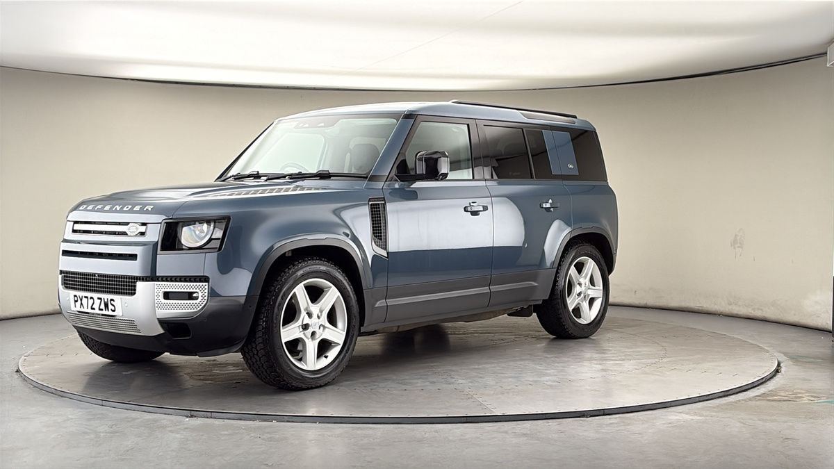Land Rover Defender 110 Image 20