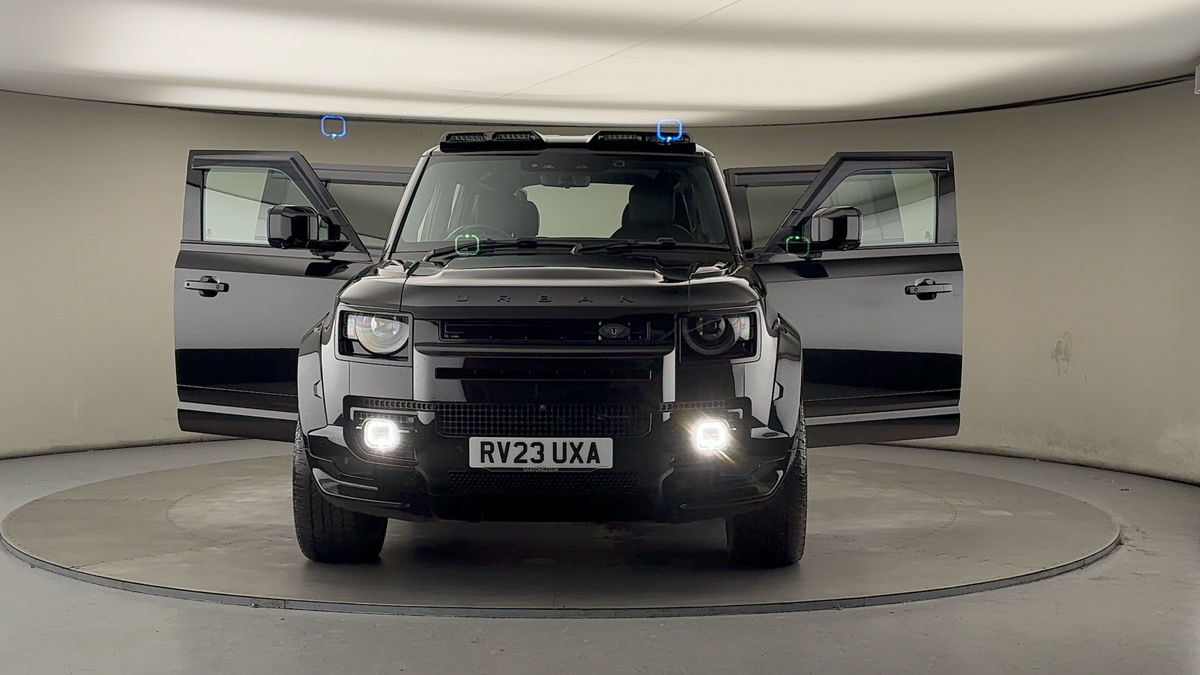 More views of Land Rover Defender 110