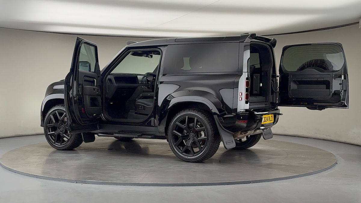 More views of Land Rover Defender 90