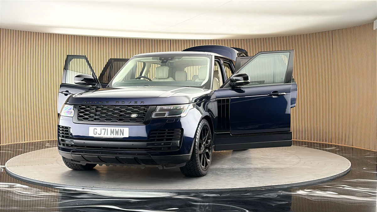 More views of Land Rover Range Rover
