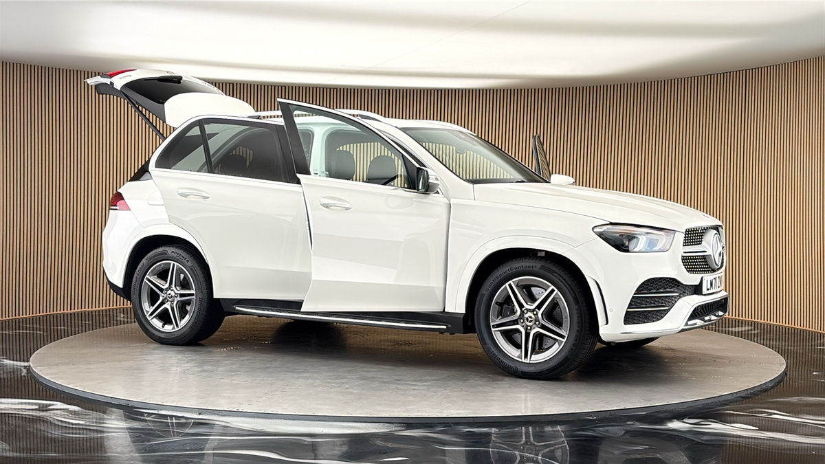 More views of Mercedes-Benz GLE