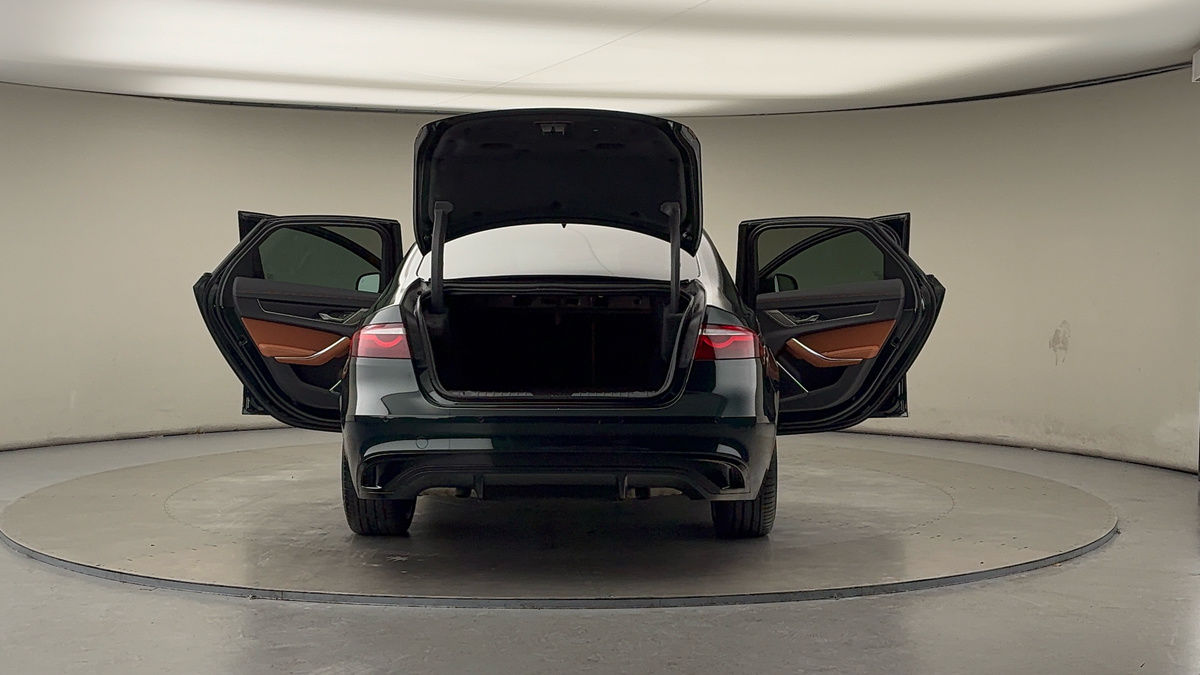 More views of Jaguar XF