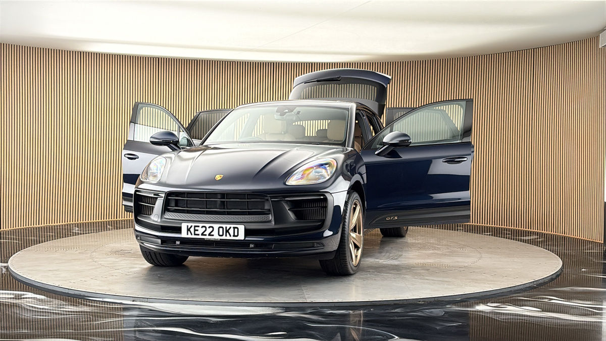 More views of Porsche Macan